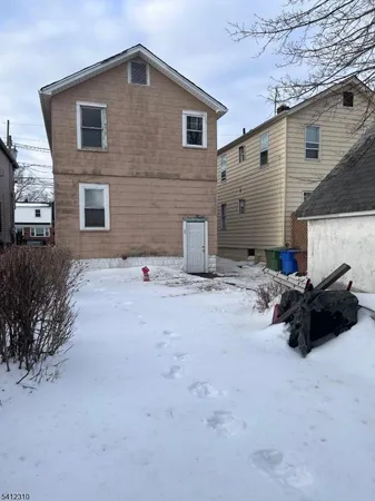 $2,100 | 722 Roselle Street, Linden, NJ 07036