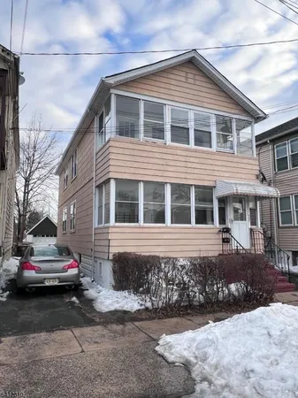 $2,100 | 722 Roselle Street, Linden, NJ 07036