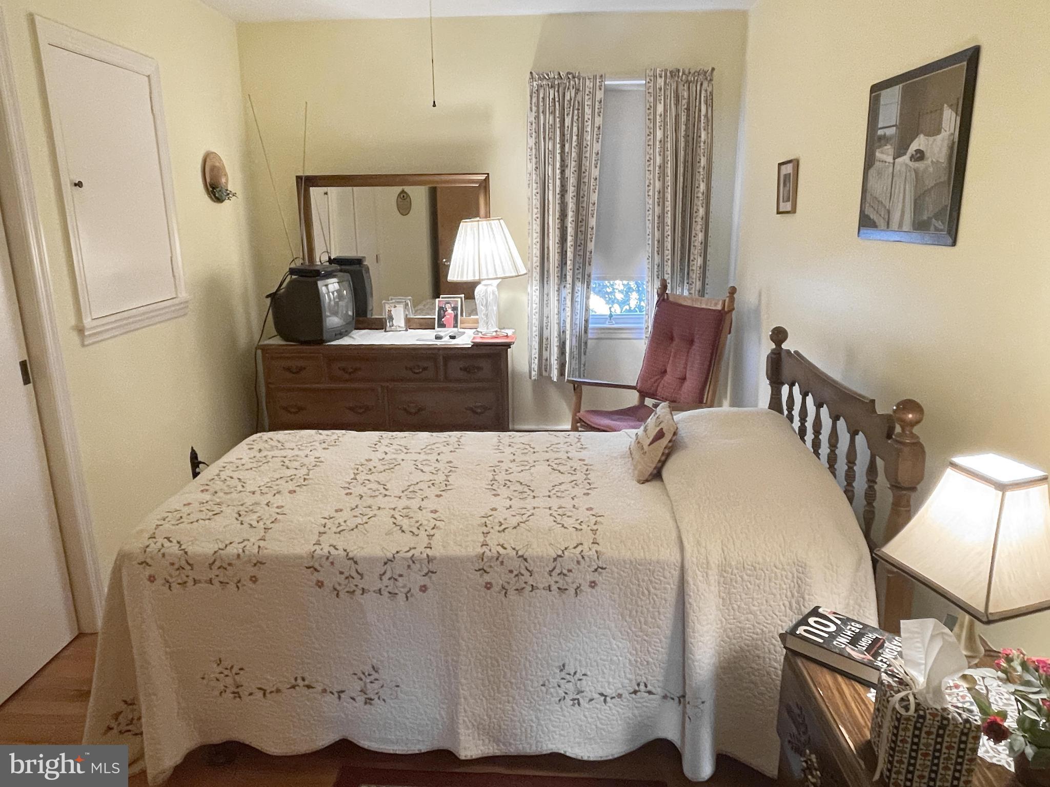 6807 Windsor Mill Road Baltimore, MD 21207 - Photo 14 of 21