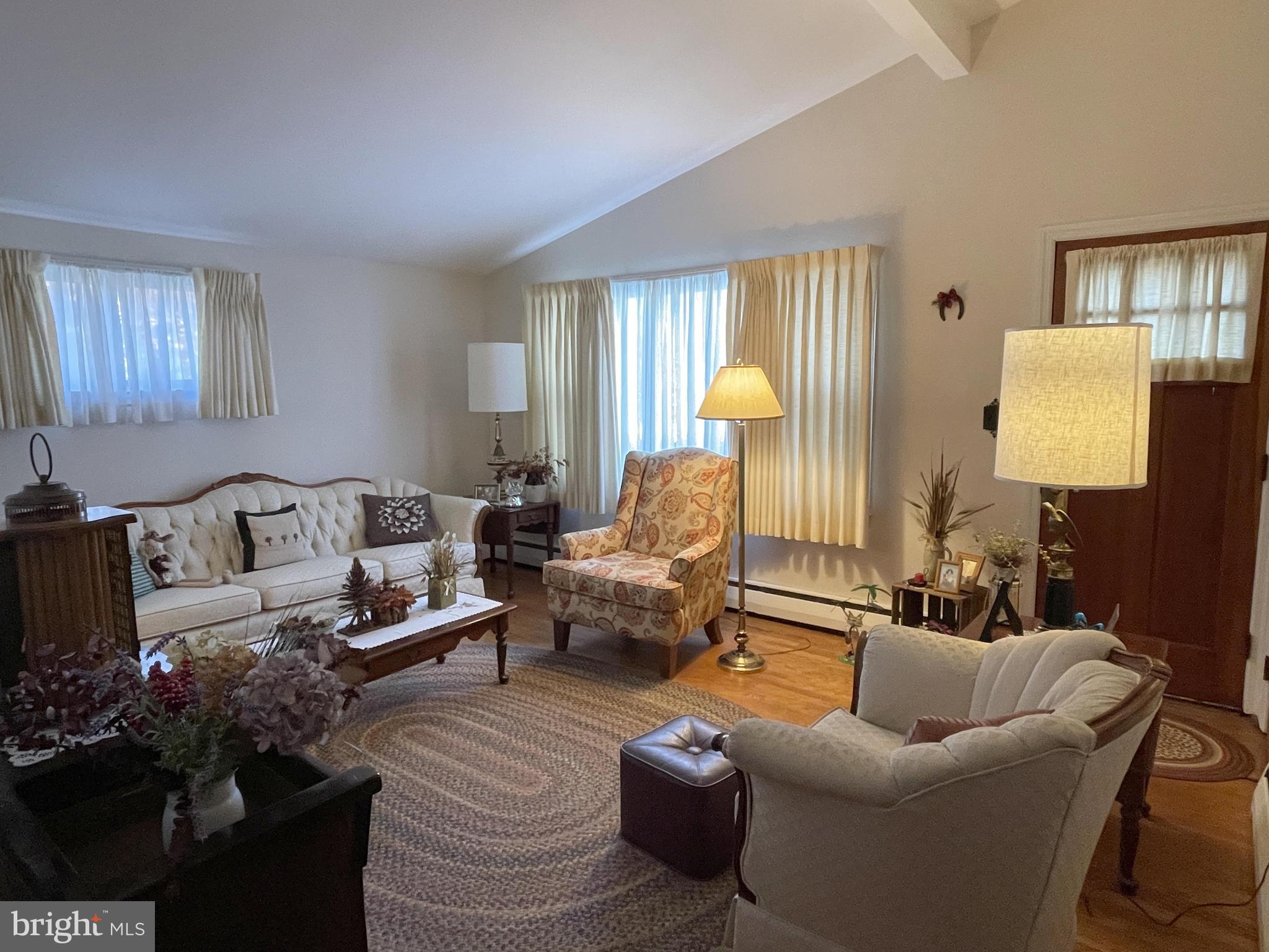 6807 Windsor Mill Road Baltimore, MD 21207 - Photo 3 of 21