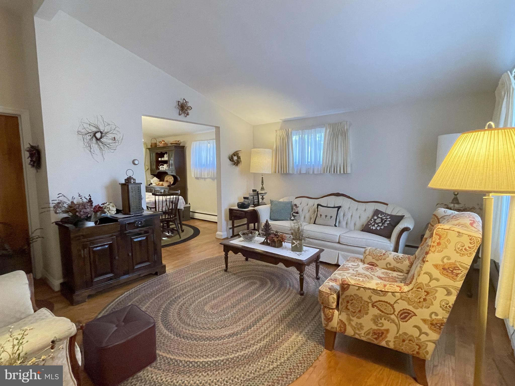 6807 Windsor Mill Road Baltimore, MD 21207 - Photo 4 of 21