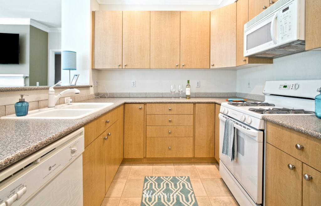 5025 Davis Place South Renton, WA 98055 - Photo 4 of 16 Gallery Image 4