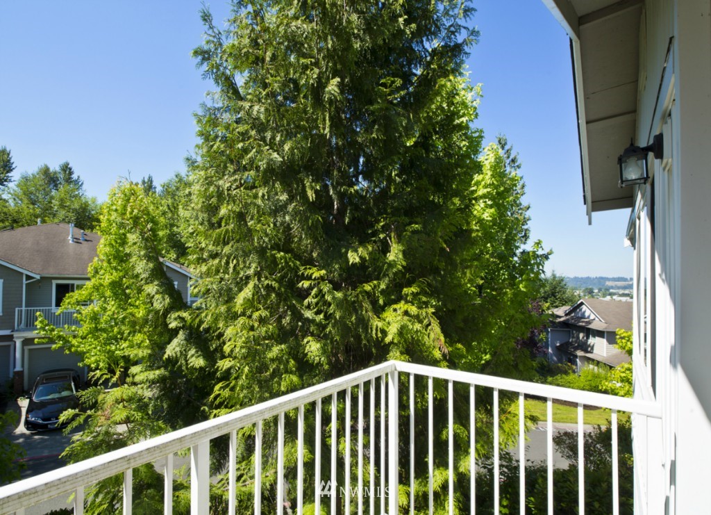 5025 Davis Place South Renton, WA 98055 - Photo 5 of 16 Gallery Image 5