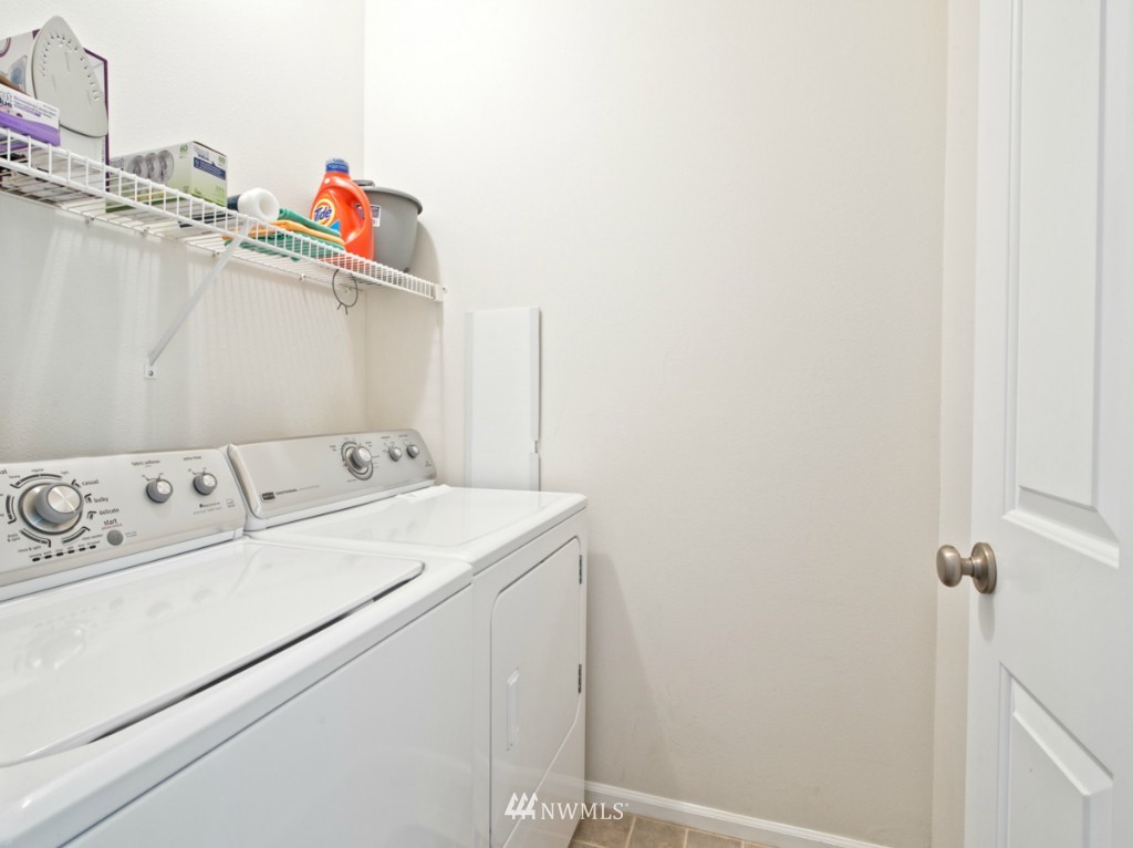 5025 Davis Place South Renton, WA 98055 - Photo 6 of 16 Gallery Image 6