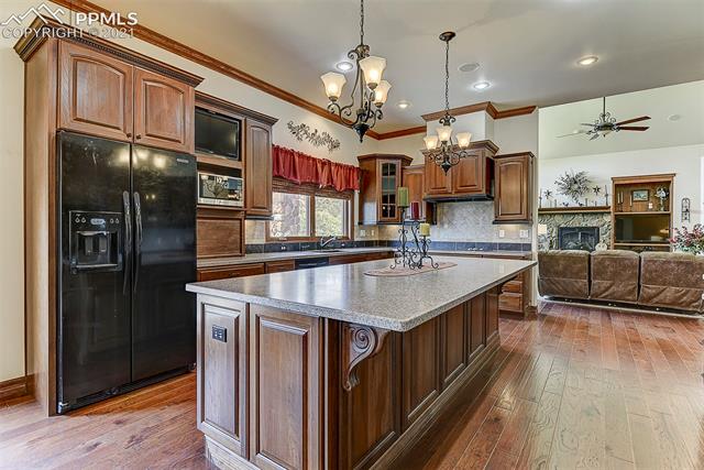 11227 Shaugnessy Road Colorado Springs, CO 80908 - Photo 11 of 50 Gallery Image 11