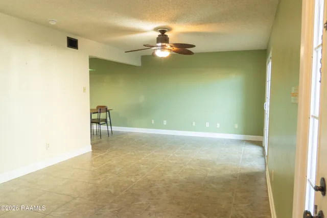 $97,500 | 101 Wilbourn Boulevard, Unit 404, Lafayette, LA 70506