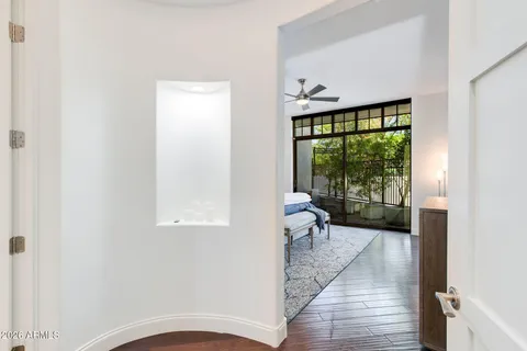 $895,000 | 8 Biltmore Estate, Unit 114, Phoenix, AZ 85016