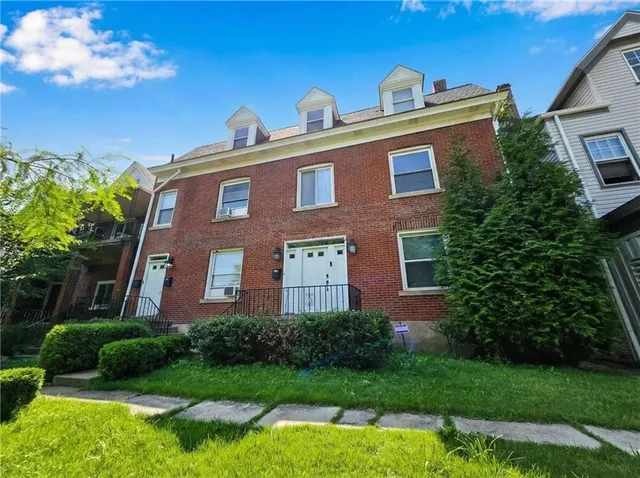 $2,000 | 224 South Pacific Avenue, Unit 1, Pittsburgh, PA 15224