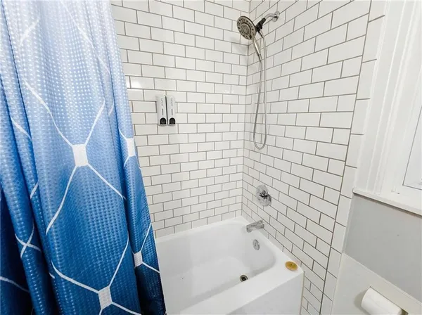 $2,000 | 224 South Pacific Avenue, Unit 1, Pittsburgh, PA 15224