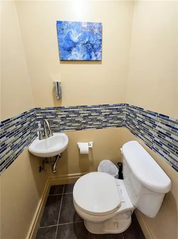 $2,000 | 224 South Pacific Avenue, Unit 1, Pittsburgh, PA 15224