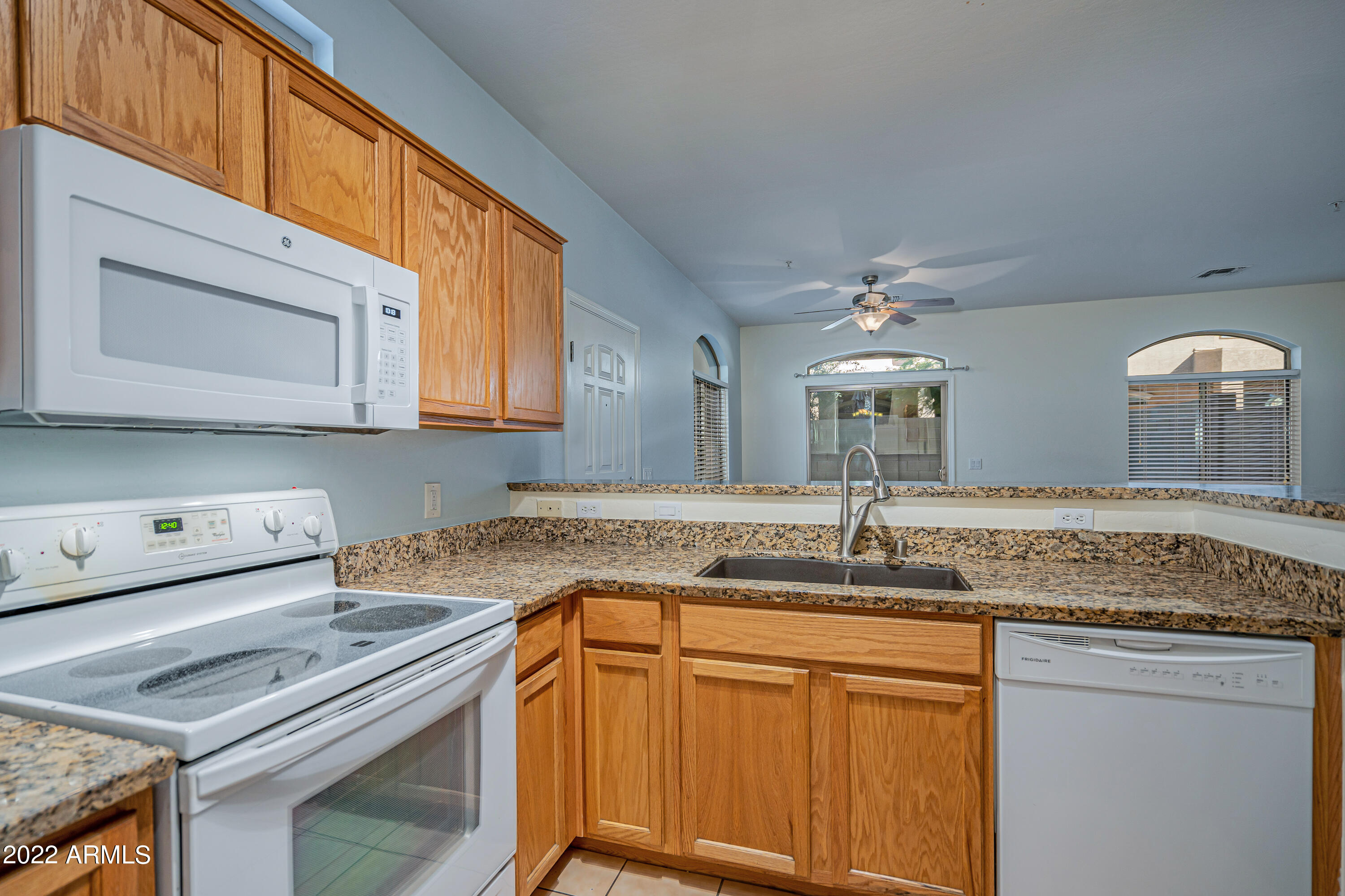 2150 East Bell Road, Unit 1180 Phoenix, AZ 85022 - Photo 9 of 23 Tre Bellavia 9