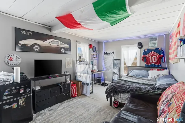 $319,900 | 687 East Street South, Suffield, CT 06078