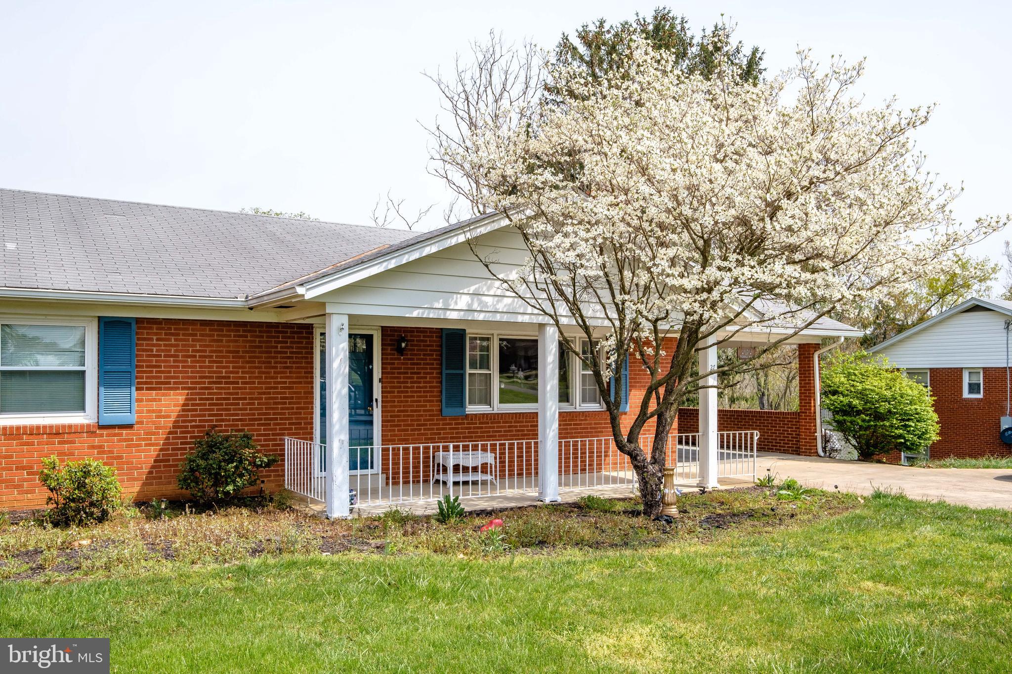 27 Nichols Road Luray, VA 22835 - Photo 2 of 20 Gallery Image 2