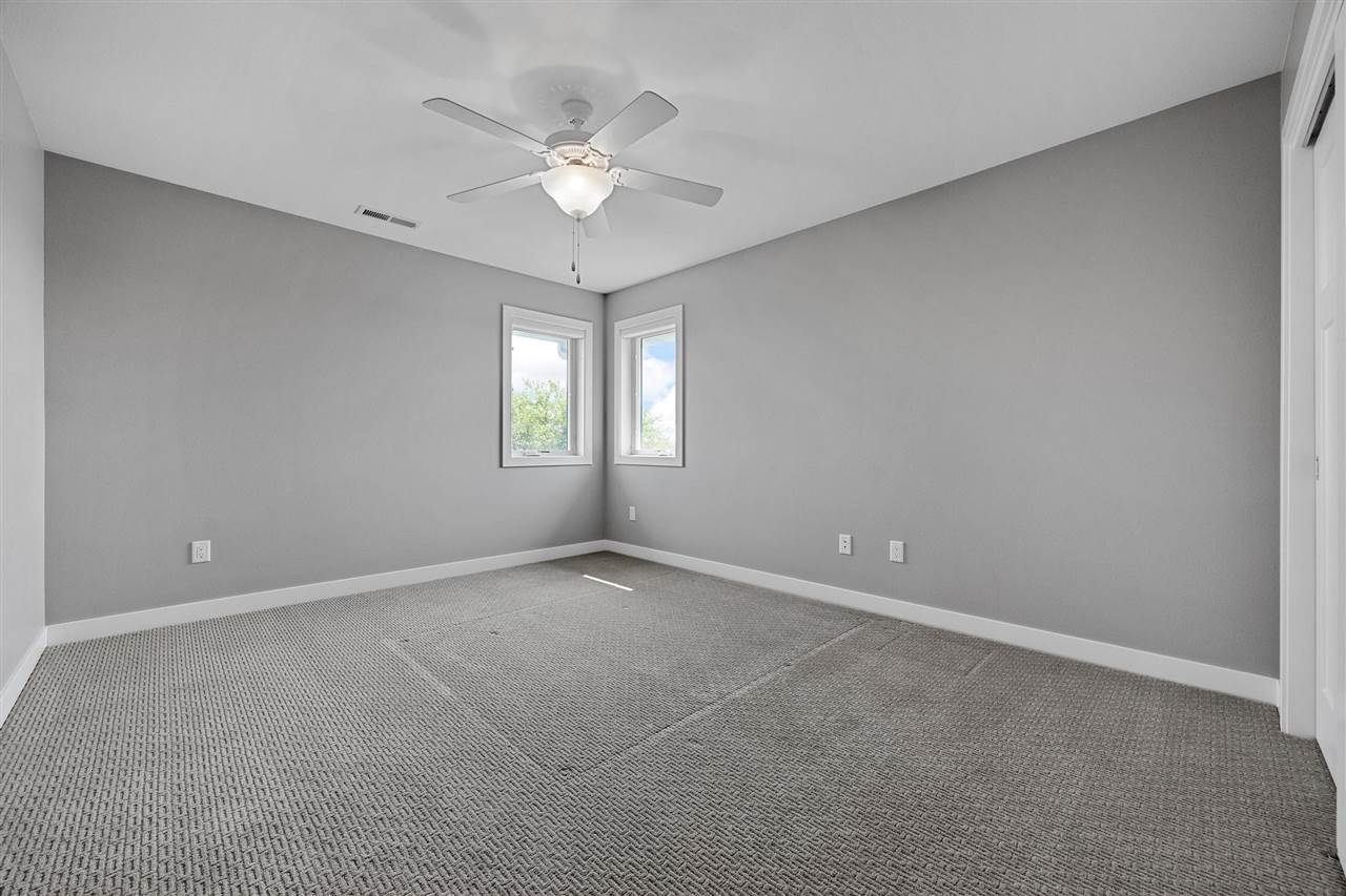 1133 Tipperary Road Iowa City, IA 52246 - Photo 35 of 59 Gallery Image 35