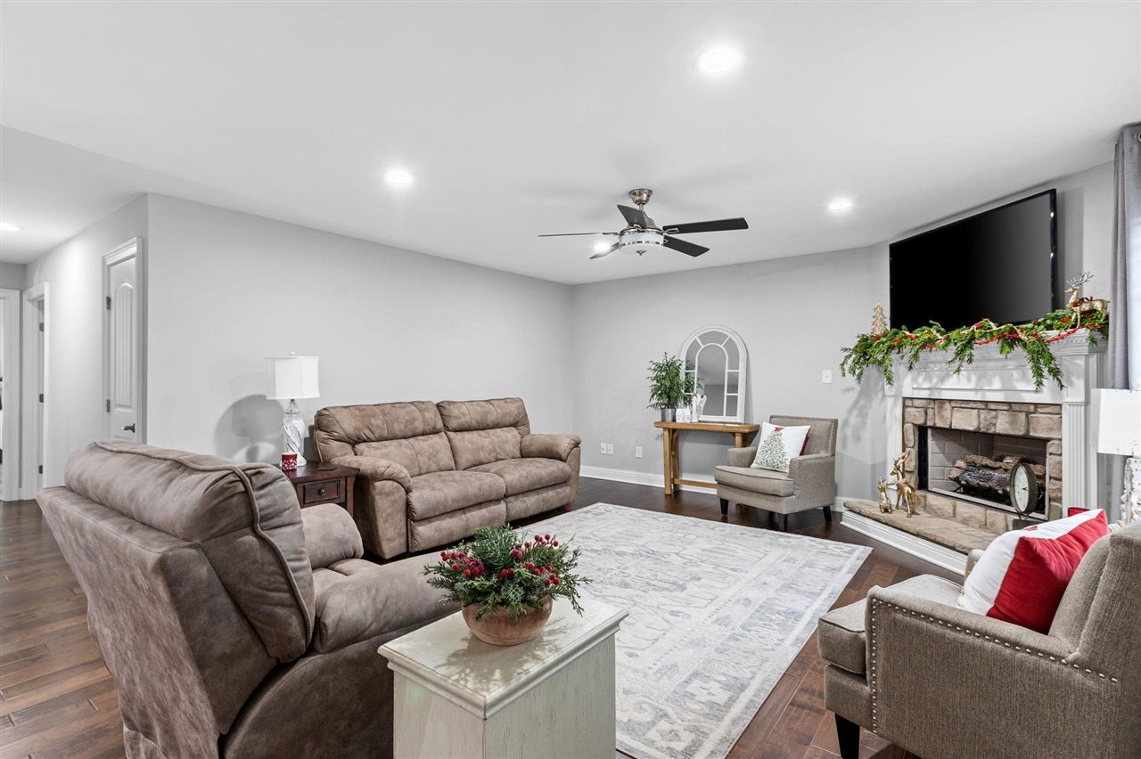 2330 Meng Road Bowling Green, KY 42104 - Photo 8 of 59 Gallery Image 8