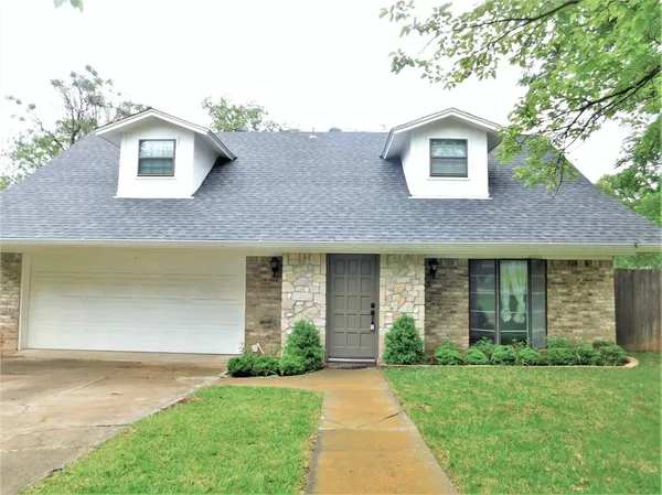 $2,350 | 126 Bluebonnet Drive, Highland Village, TX 75077
