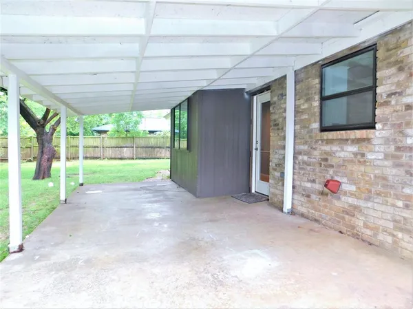 $2,350 | 126 Bluebonnet Drive, Highland Village, TX 75077