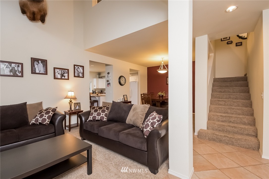 512 South 46th Place Renton, WA 98055 - Photo 2 of 18