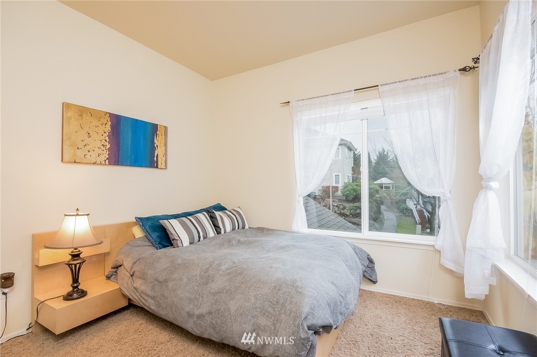 512 South 46th Place Renton, WA 98055 - Photo 12 of 18