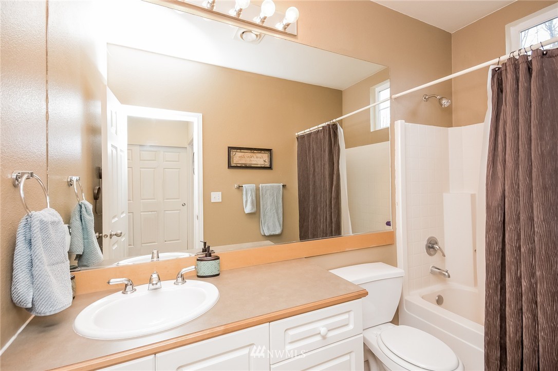 512 South 46th Place Renton, WA 98055 - Photo 13 of 18