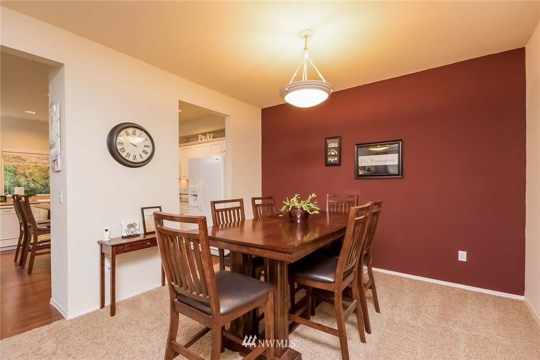512 South 46th Place Renton, WA 98055 - Photo 4 of 18