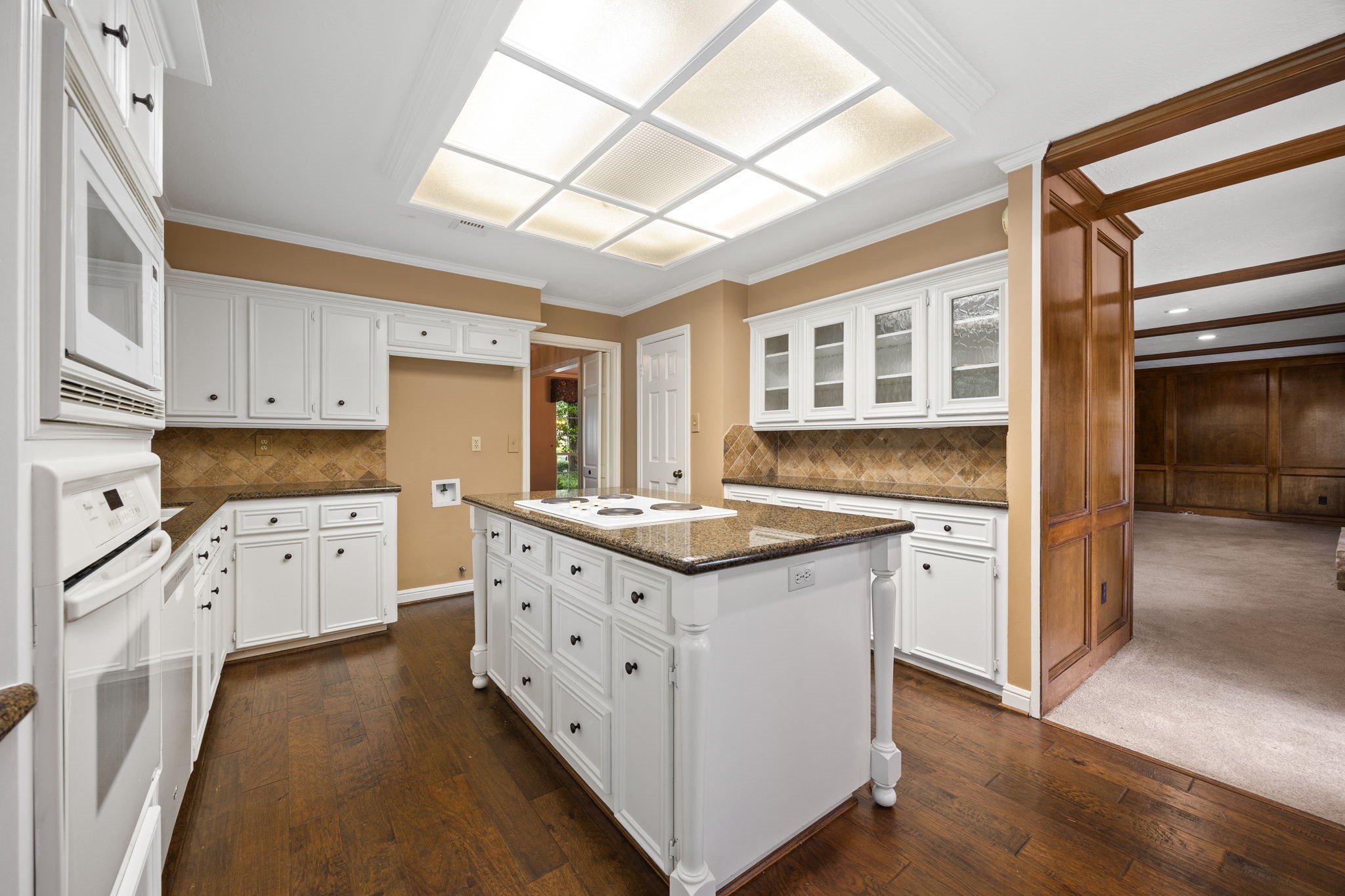 6623 Ampton Drive Spring, TX 77379 - Photo 14 of 45 This kitchen was updated by the sellers. They made great choices, light and bright with plenty of couter space and cabinets.