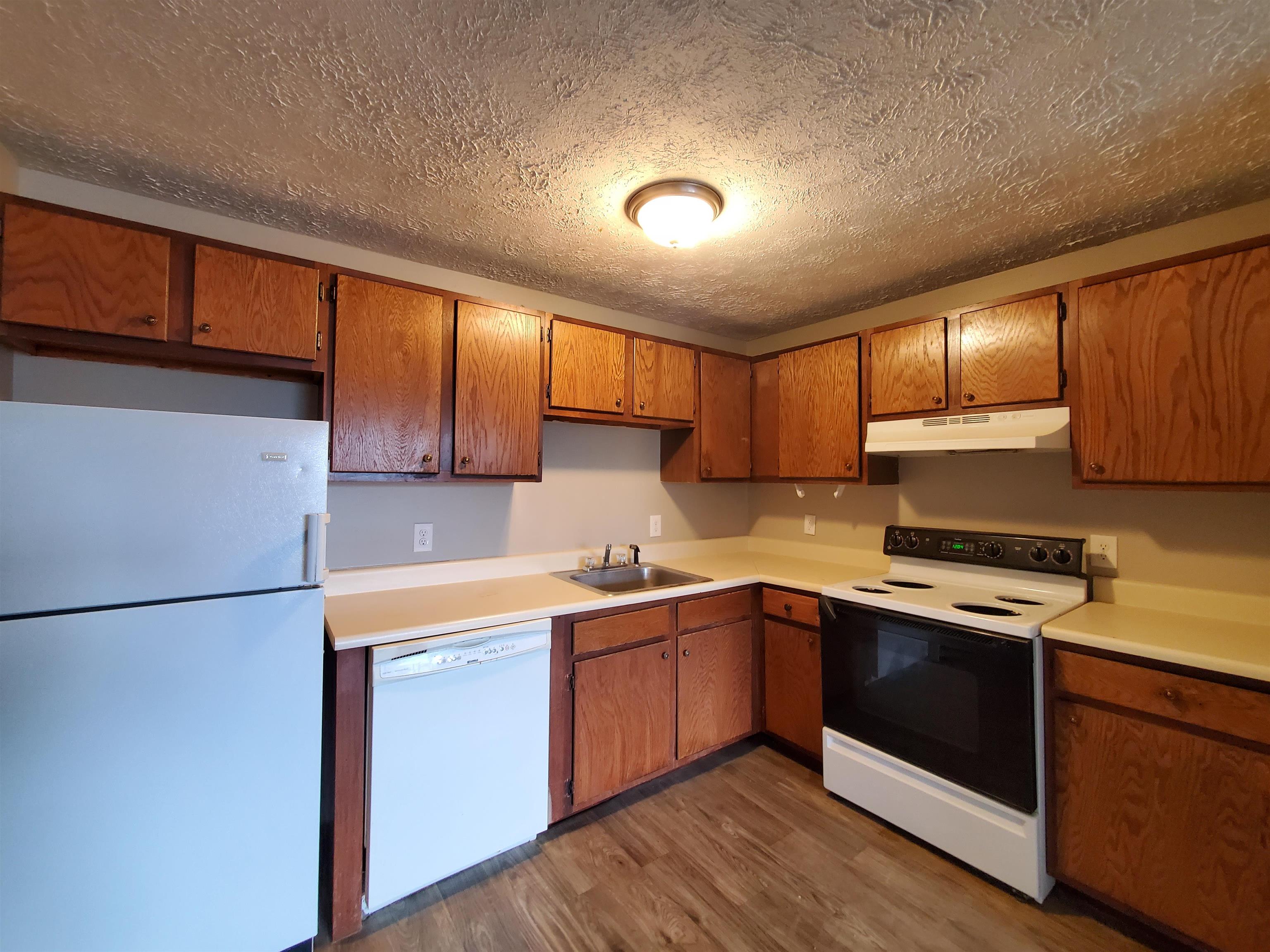 75 Log Street, Unit 3E Manchester, NH 03102 - Photo 2 of 6 Gallery Image 2