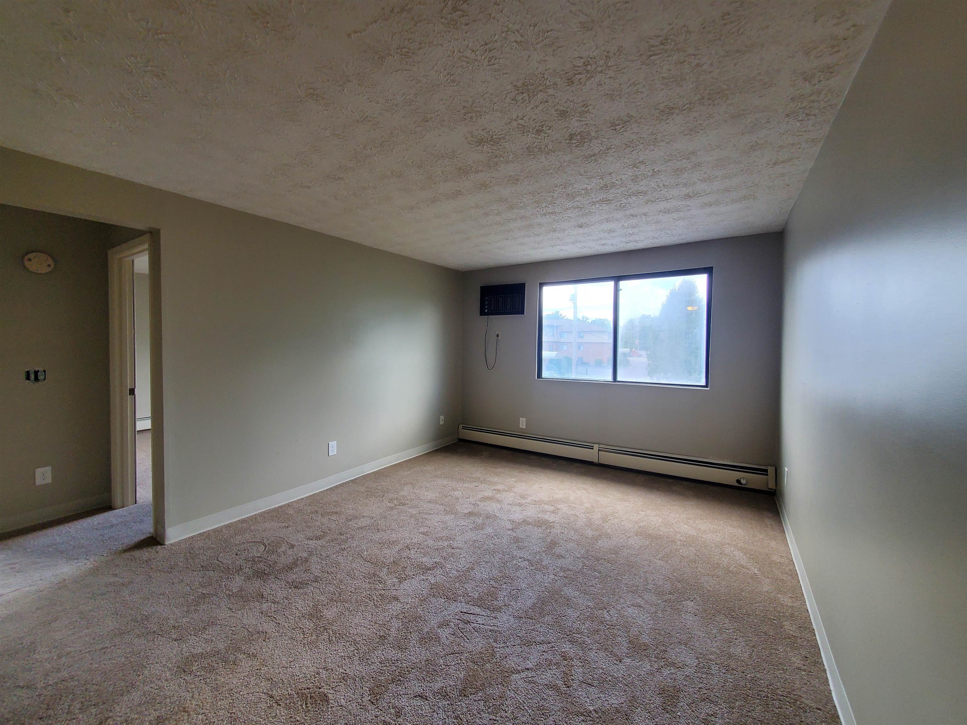 75 Log Street, Unit 3E Manchester, NH 03102 - Photo 3 of 6 Gallery Image 3