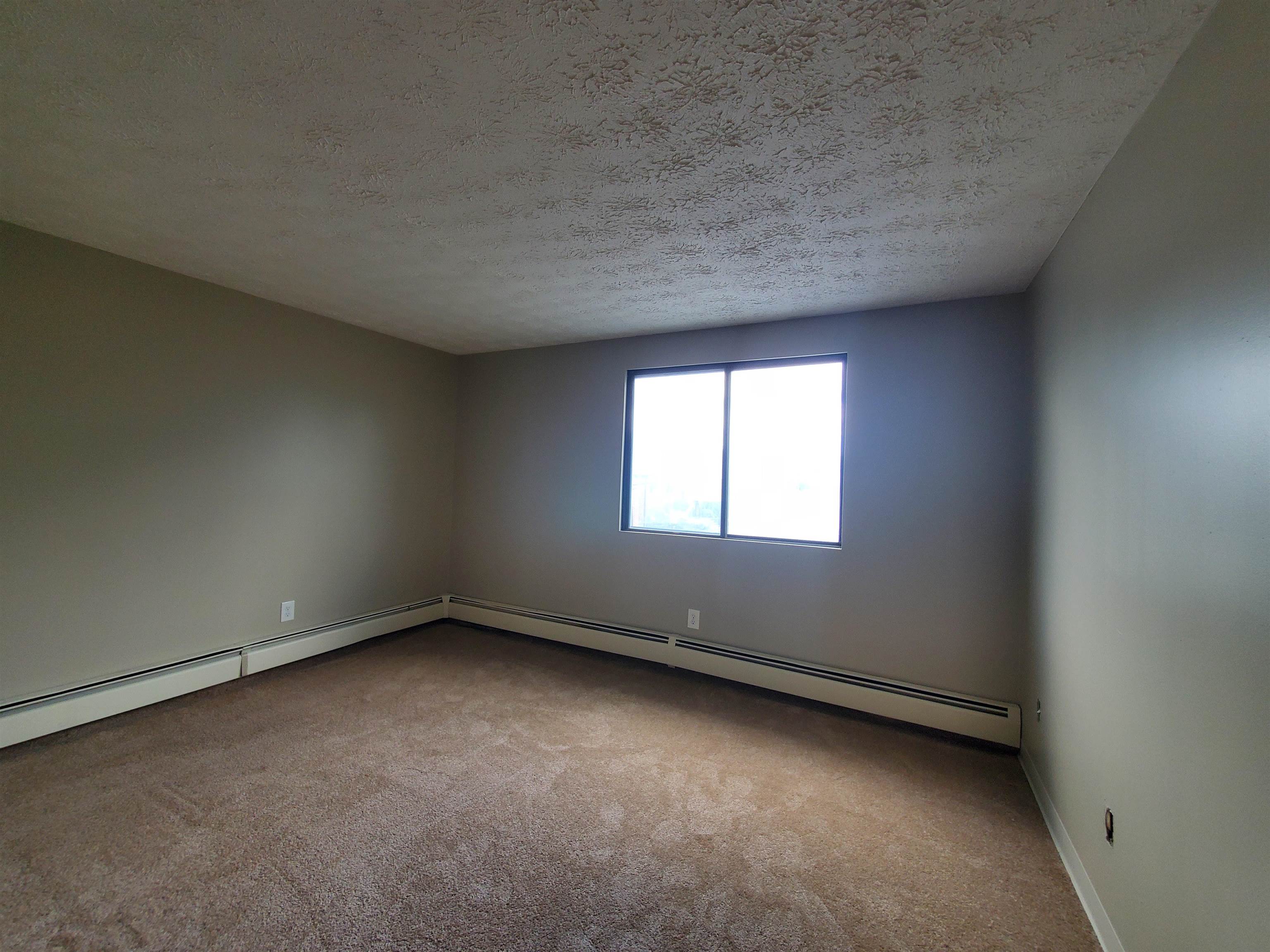 75 Log Street, Unit 3E Manchester, NH 03102 - Photo 4 of 6 Gallery Image 4