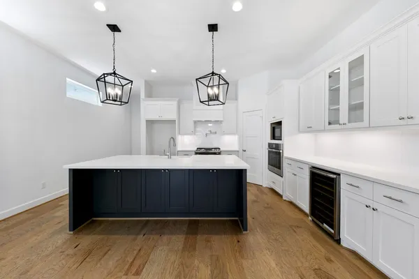 $4,700 | 1127 East 23rd Street, Houston, TX 77009