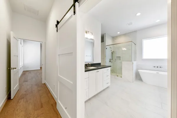 $4,700 | 1127 East 23rd Street, Houston, TX 77009