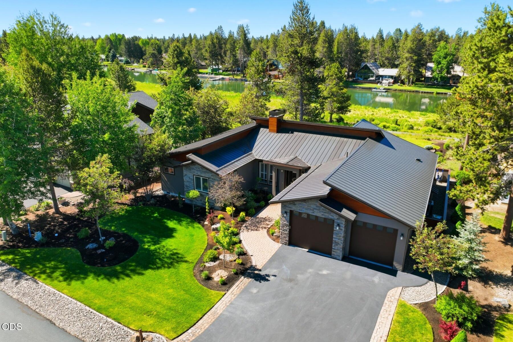 16803 Pony Express Way Bend, OR 97707 - Photo 2 of 49