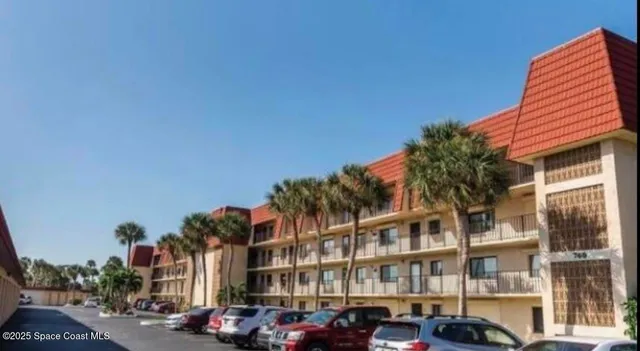 $2,500 | 760 South Brevard Avenue, Unit 416, Cocoa Beach, FL 32931