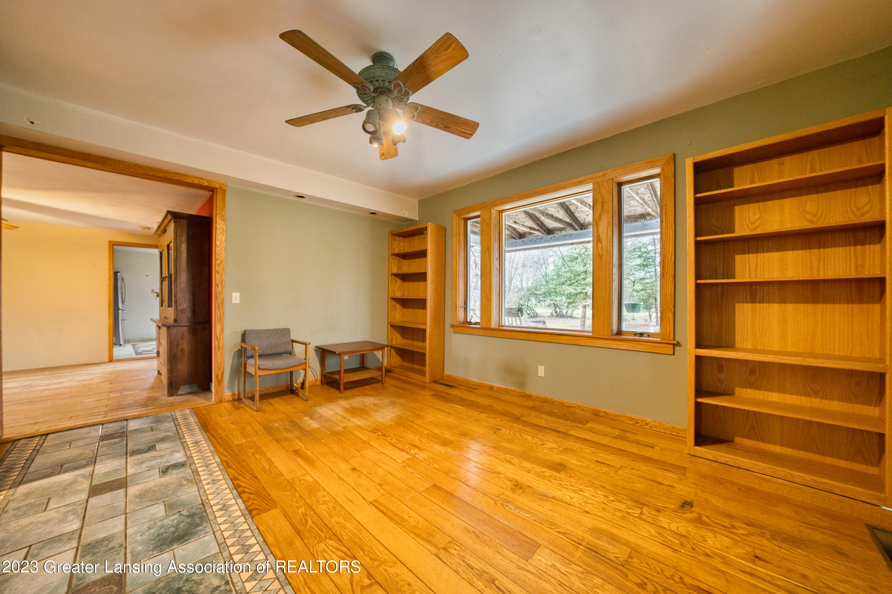 3450 Meridian Road Okemos, MI 48864 - Photo 18 of 40 Living Room