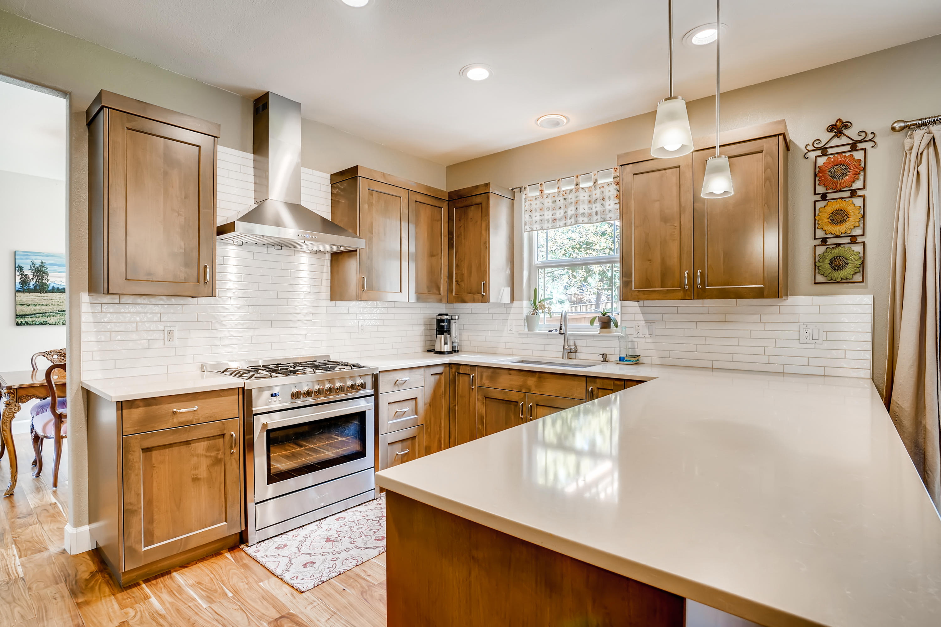 19931 Powers Road Bend, OR 97702 - Photo 9 of 26 21 Kitchen