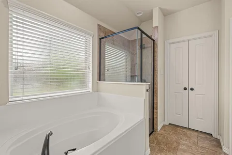 $424,000 | 108 Bosque Court, Azle, TX 76020