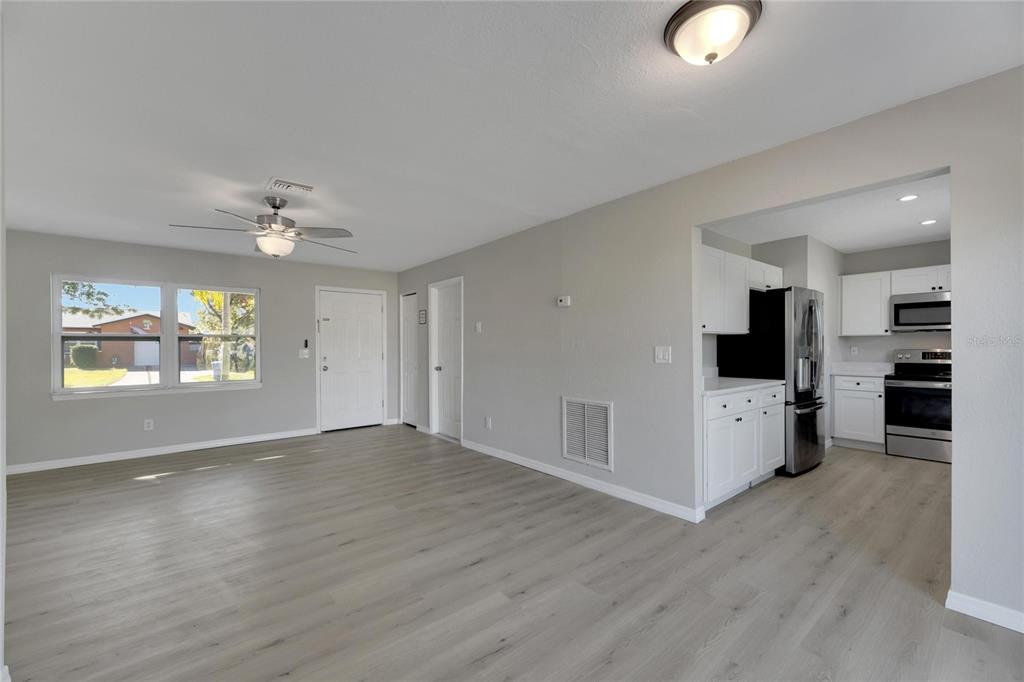 527 Fox Run Trail Apollo Beach, FL 33572 - Photo 12 of 53