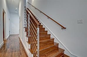 5407 Jackson Street Houston, TX 77004 - Photo 12 of 24 First floor hallway.