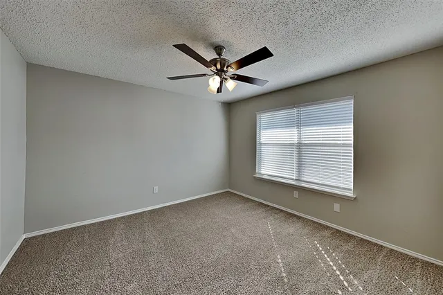 $2,575 | 2702 Yellowstone Park Lane, Corinth, TX 76210