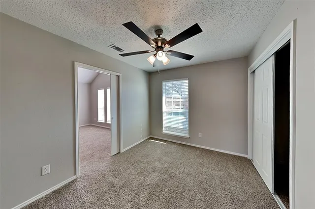 $2,575 | 2702 Yellowstone Park Lane, Corinth, TX 76210