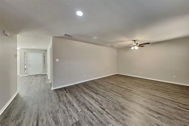 $2,575 | 2702 Yellowstone Park Lane, Corinth, TX 76210