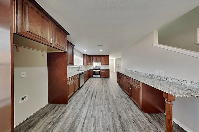 $2,575 | 2702 Yellowstone Park Lane, Corinth, TX 76210