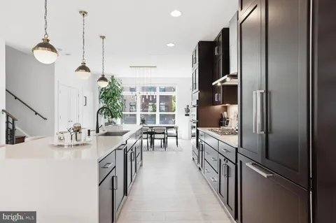 $995,000 | 3913 Cranes Bill Court, Rockville, MD 20852