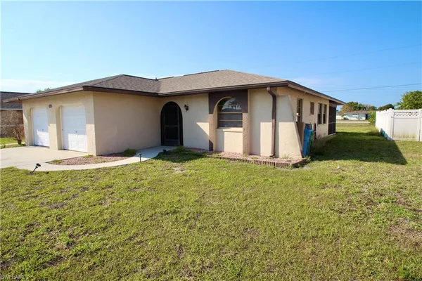 $1,600 | 3808 Southeast 11th Avenue, Unit A, Cape Coral, FL 33904