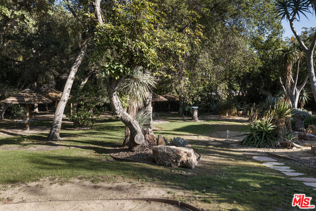 1409 El Mirador Drive Pasadena, CA 91103 - Photo 3 of 9