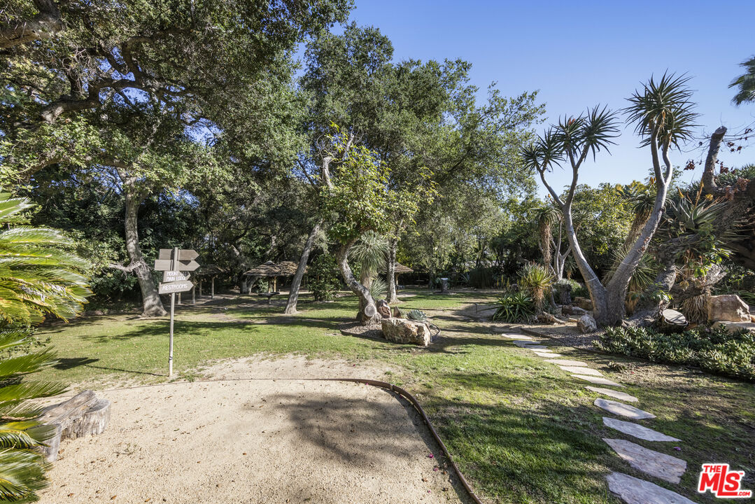 1409 El Mirador Drive Pasadena, CA 91103 - Photo 5 of 9