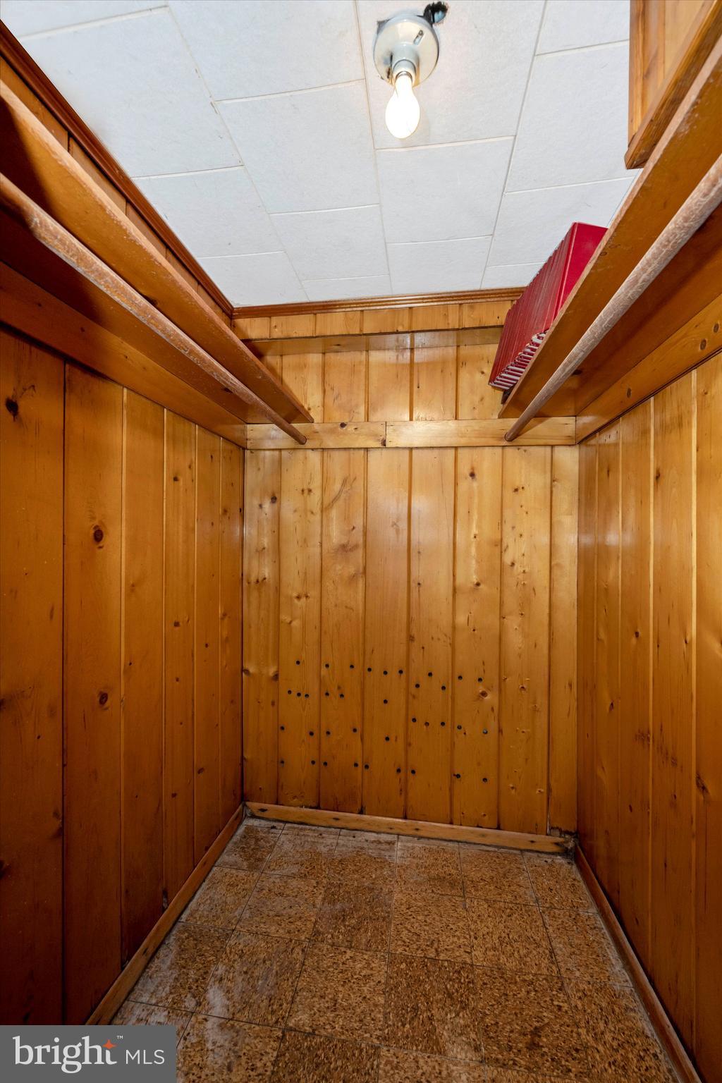 4524 Bennion Road Silver Spring, MD 20906 - Photo 23 of 28 Walk in closet in den/offce