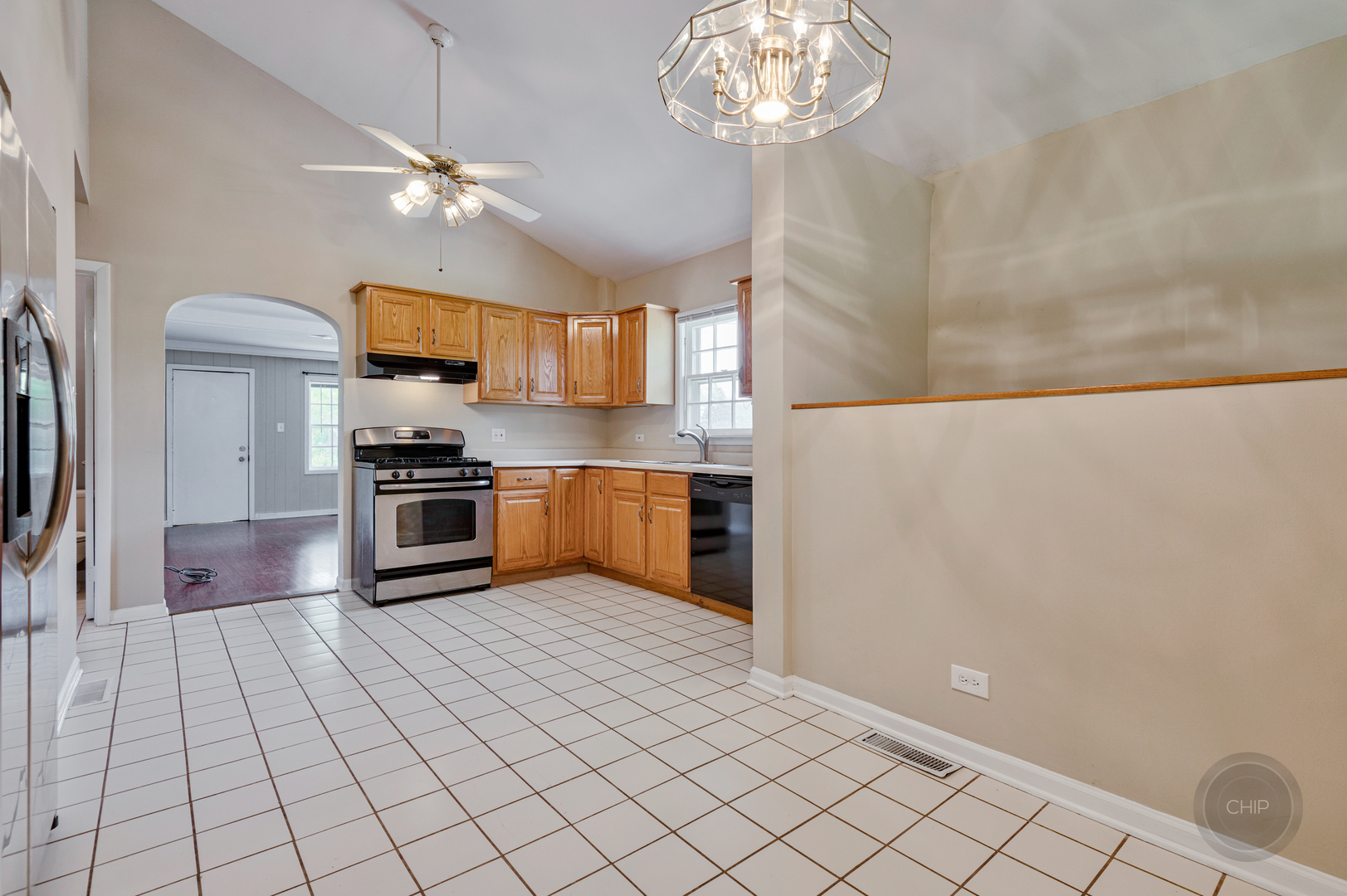 6010 Belmont Road Downers Grove, IL 60516 - Photo 5 of 24