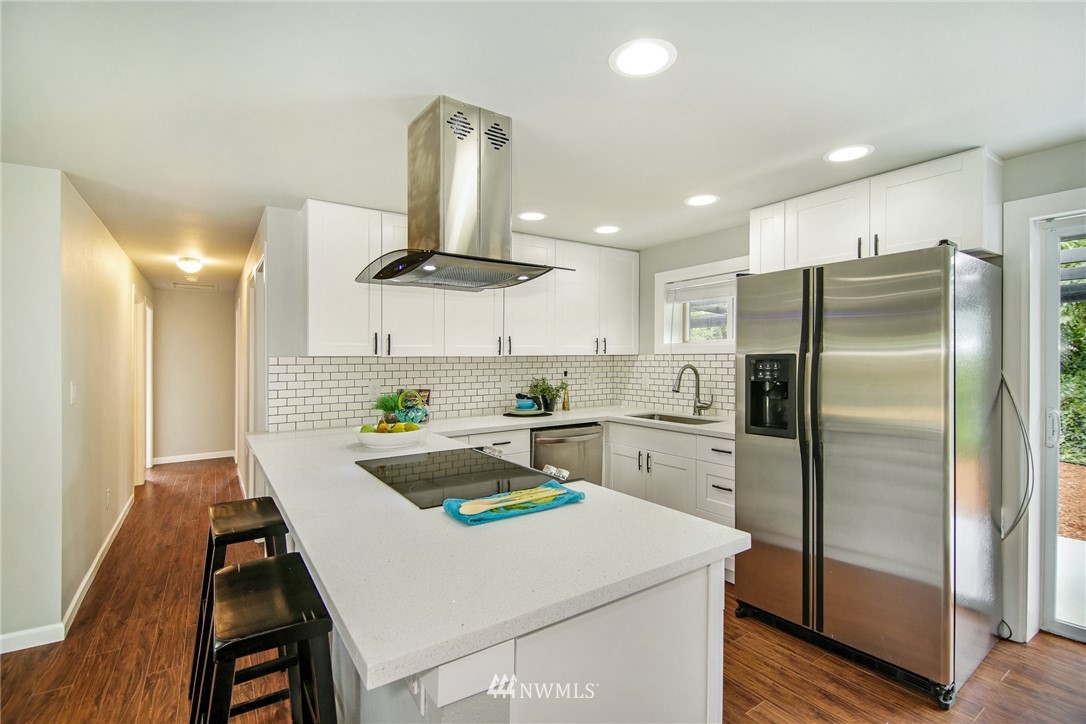 3715 Northeast 7th Street Renton, WA 98056 - Photo 5 of 15