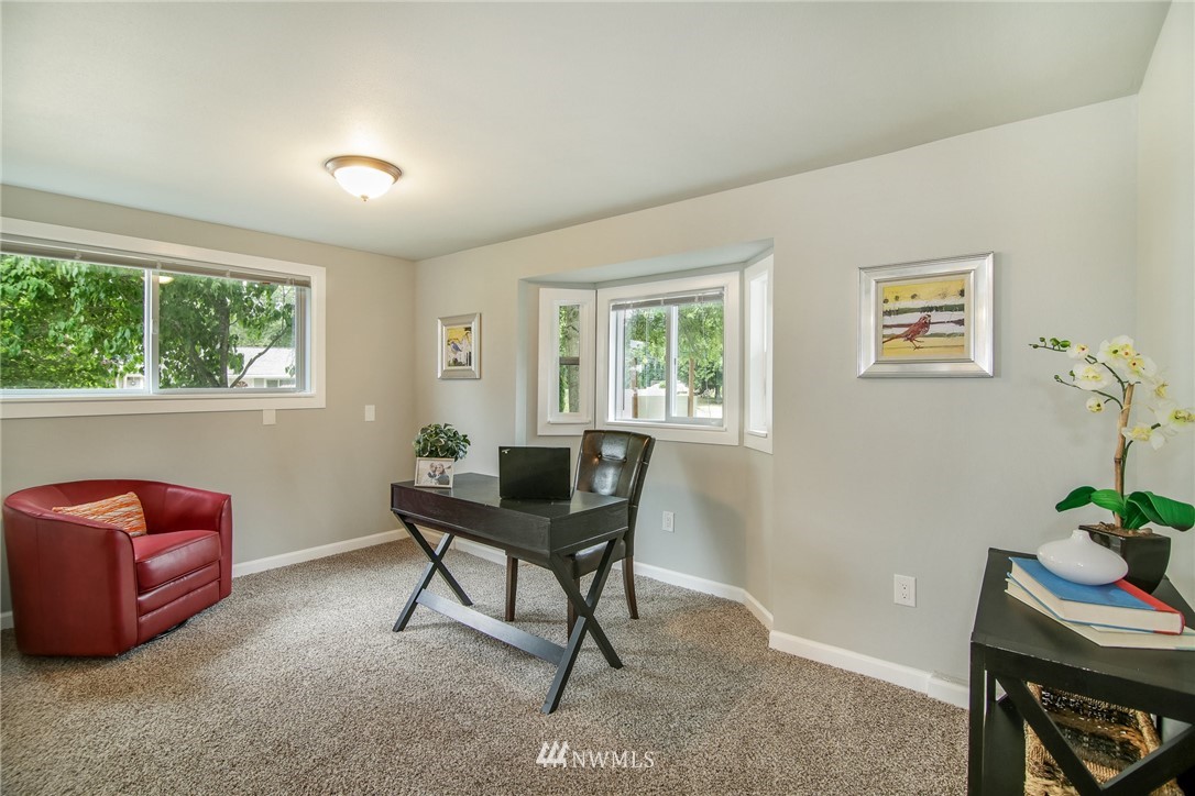 3715 Northeast 7th Street Renton, WA 98056 - Photo 7 of 15